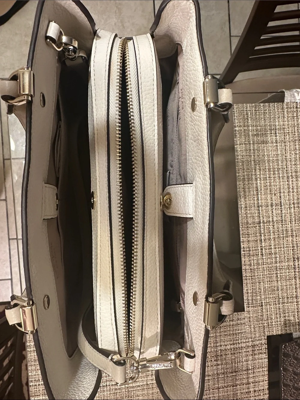 Kate Spade Madison Medium Satchel Bag ♠️